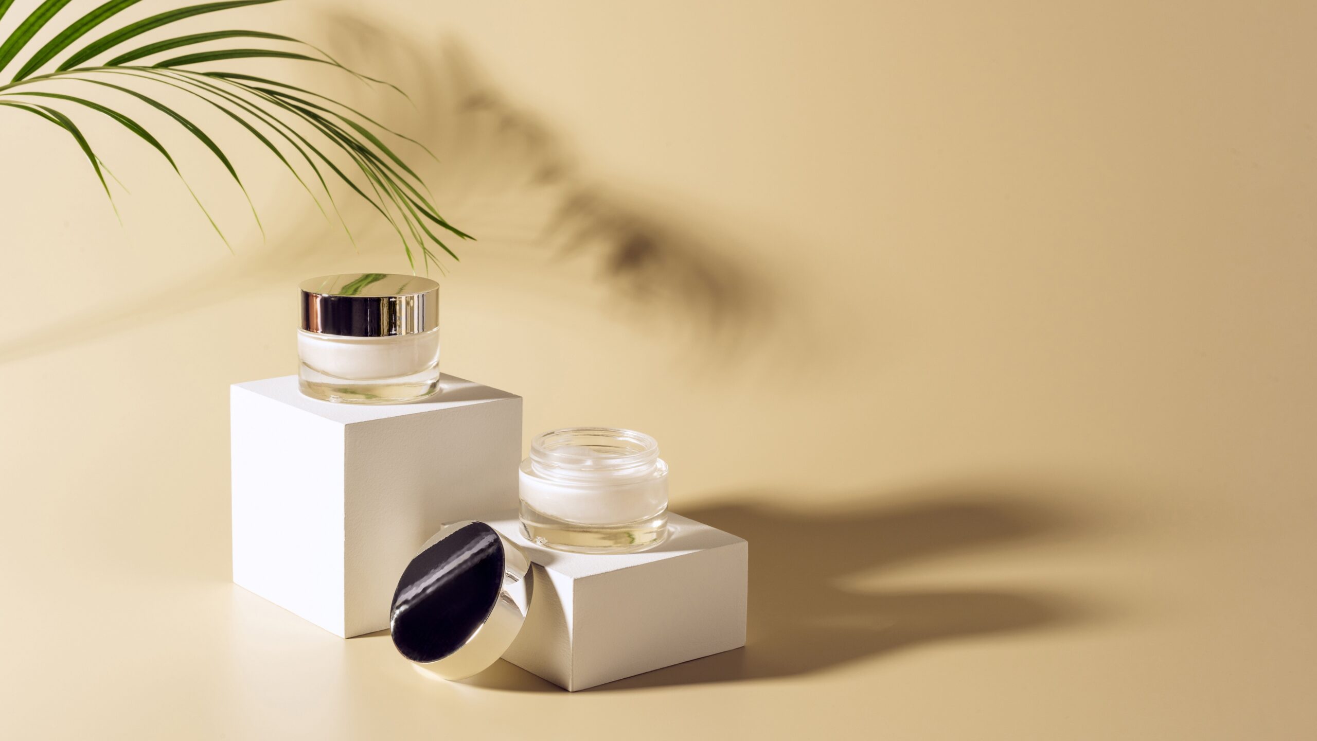 A Beginner’s Guide to Cosmetic Container Selection